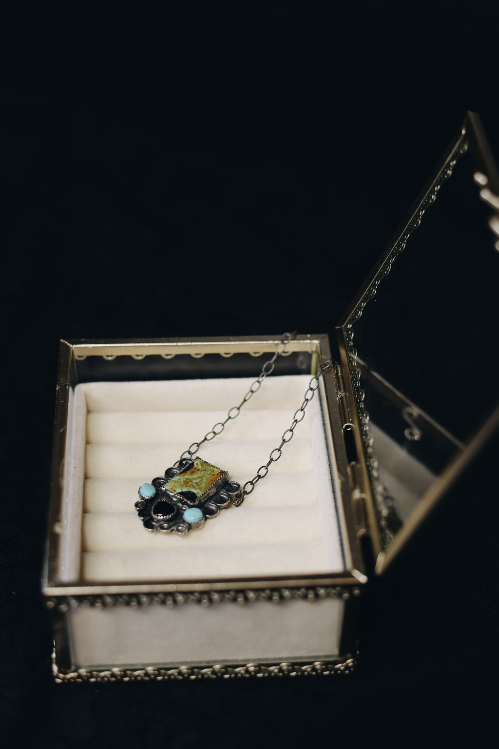 Southern flame necklace 🖤