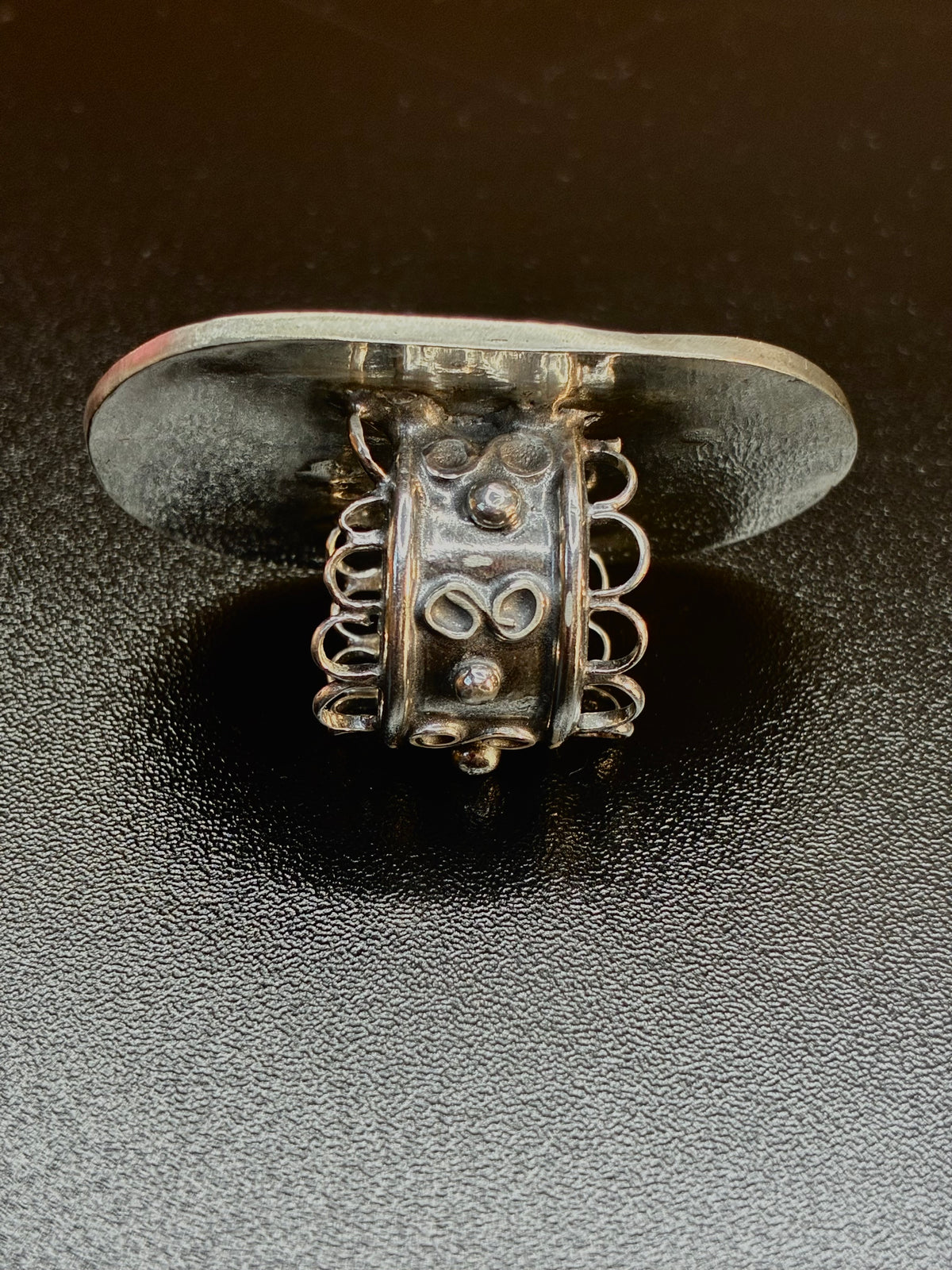 Treasure chest lock ring ⚜️
