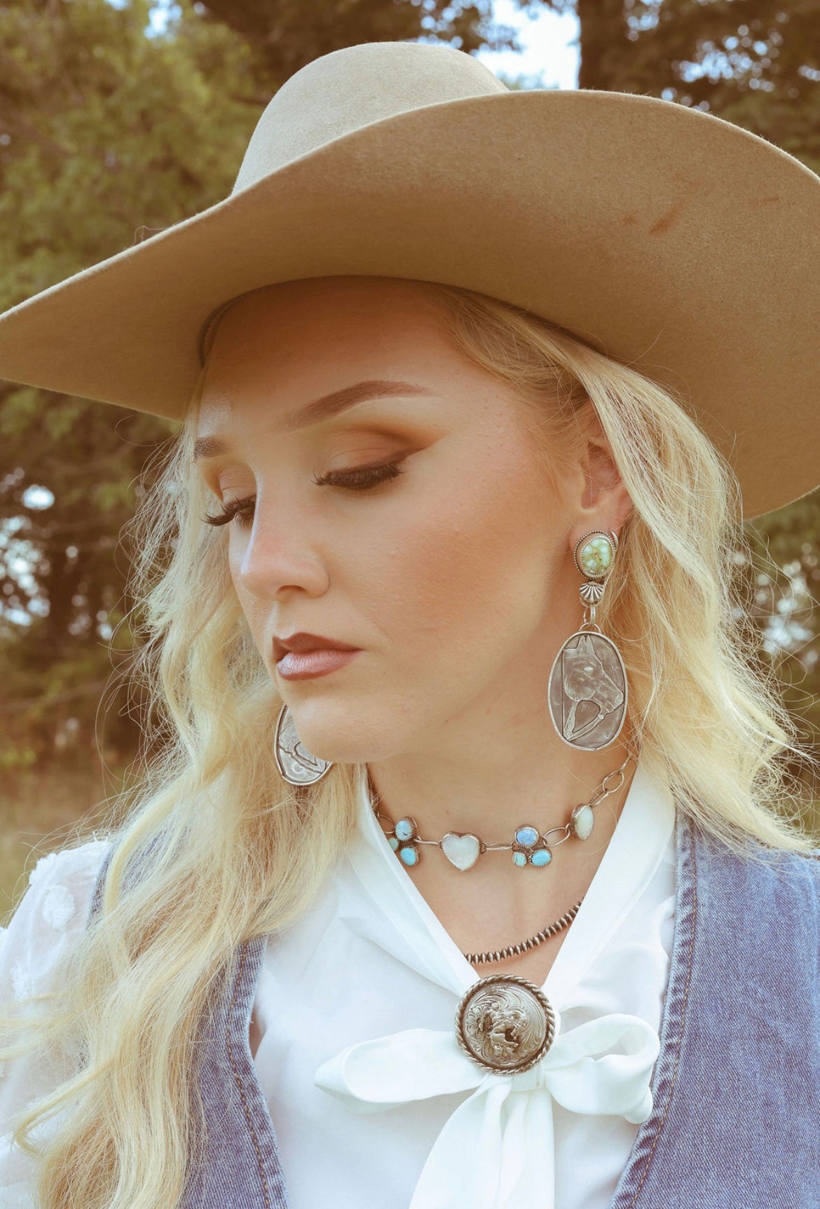 Royal caliber choker