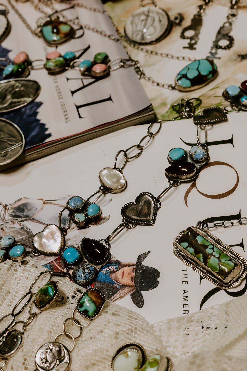 Royal caliber choker