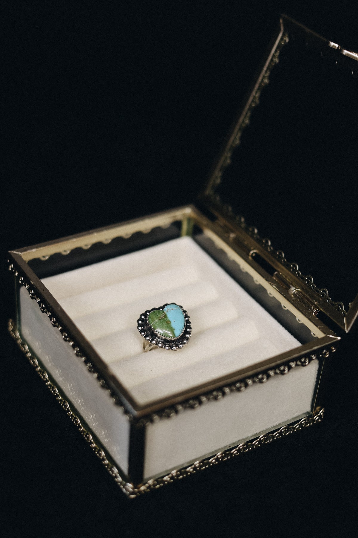 Broken hearted ring 🖤